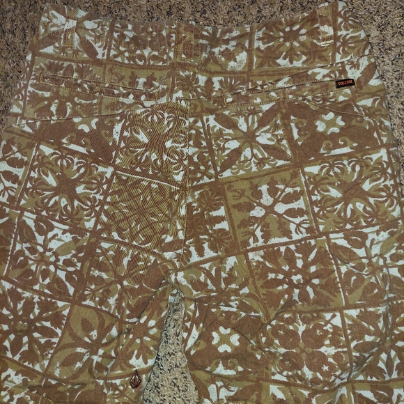 Mens Volcom Shorts 34 - Picture 2 of 5